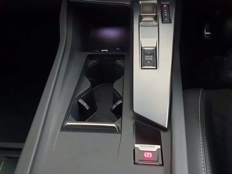 More views of Peugeot 308