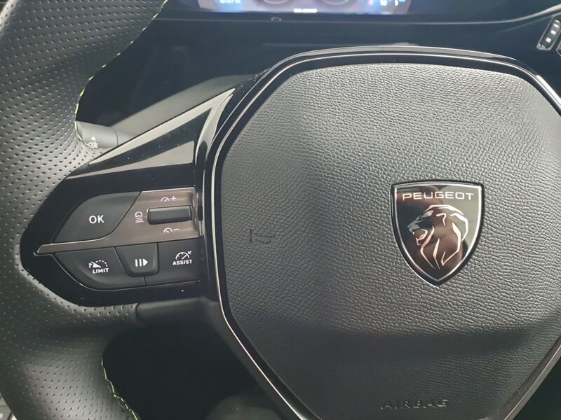 More views of Peugeot 308