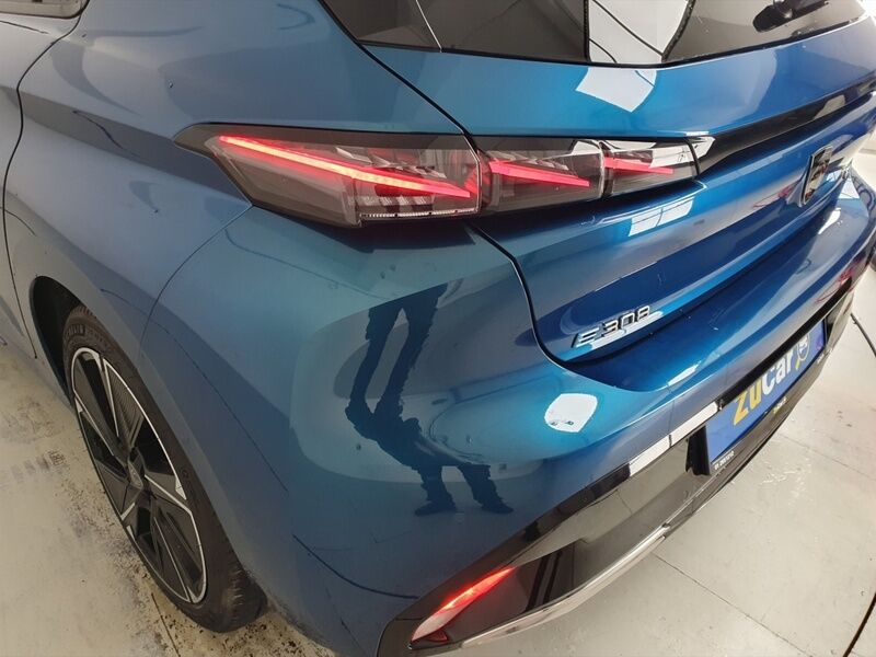 More views of Peugeot 308