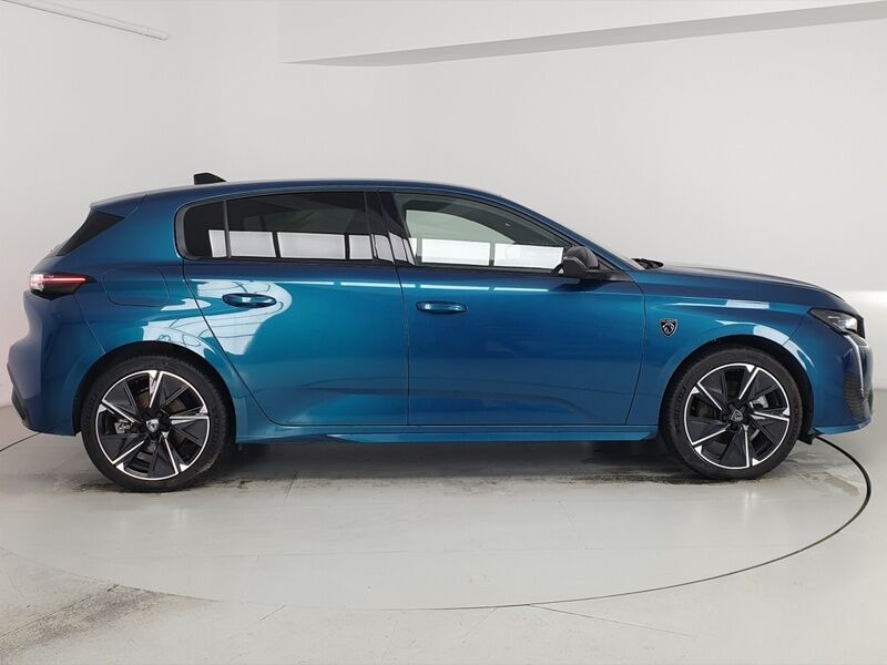 More views of Peugeot 308