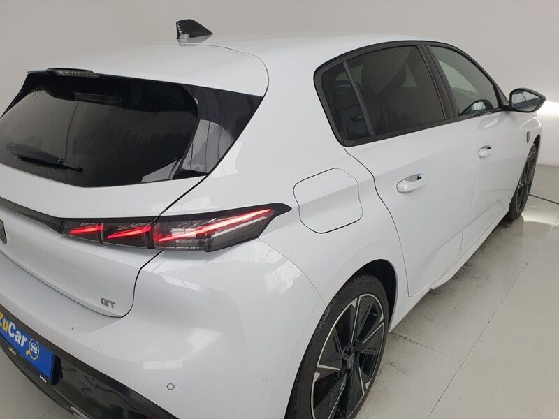 More views of Peugeot 308