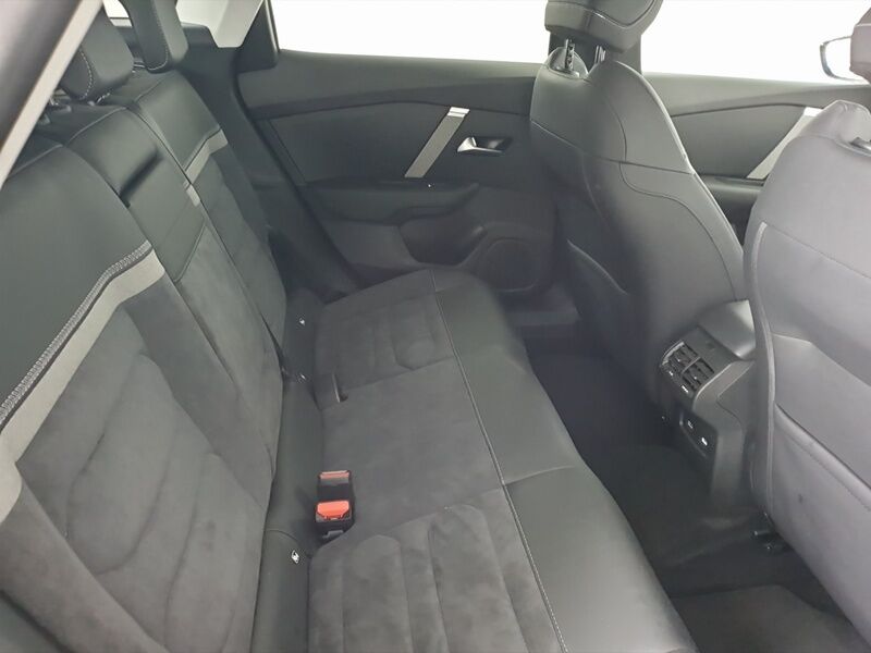 More views of Citroen e-C4