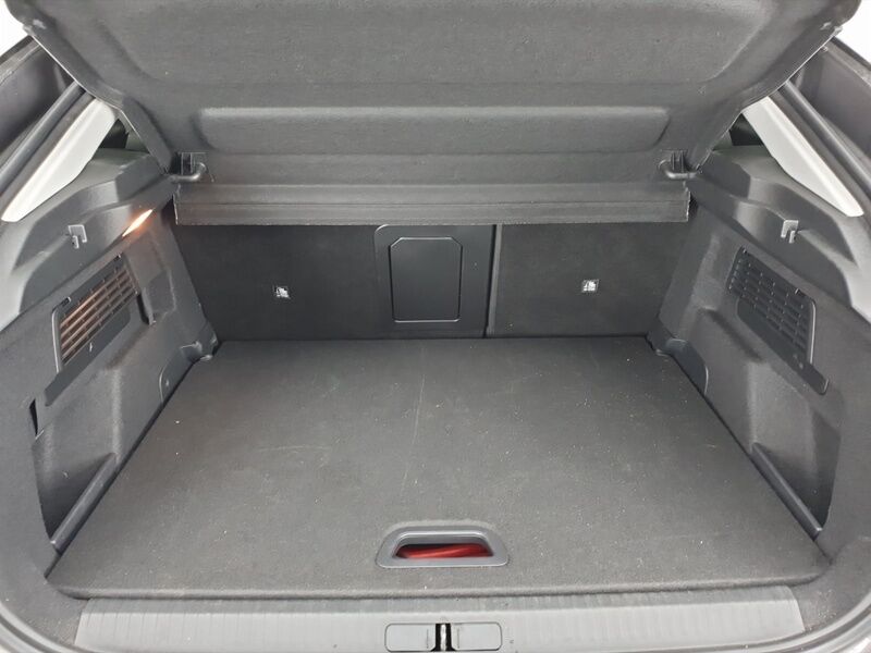 More views of Citroen e-C4