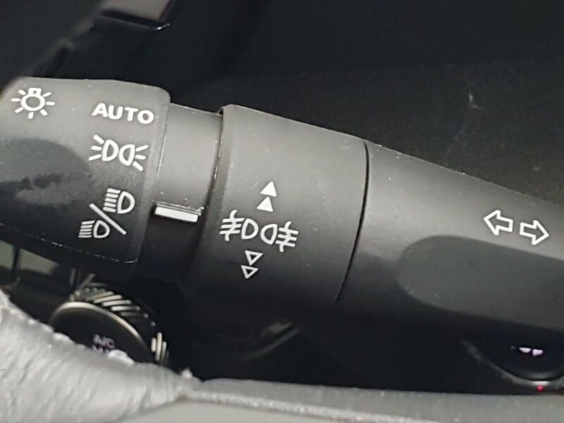 More views of Citroen e-C4 X