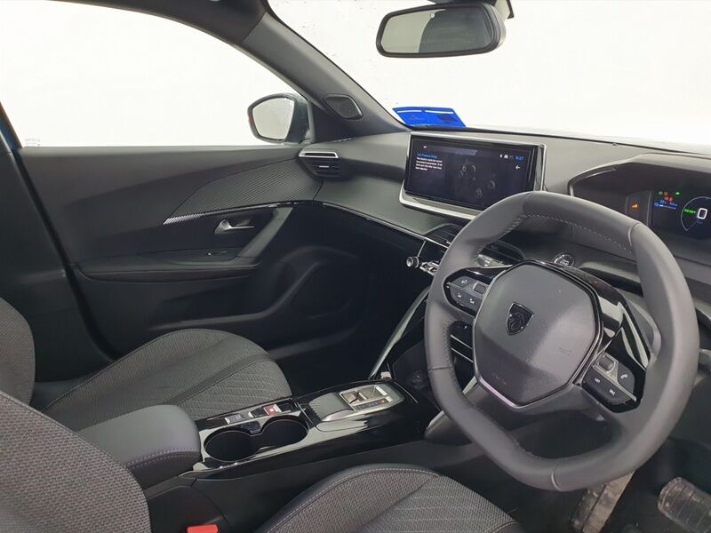 More views of Peugeot 2008