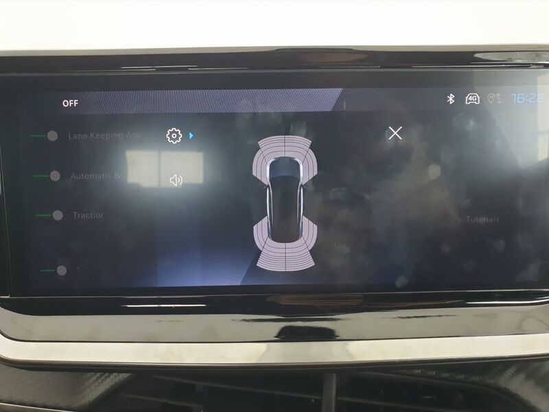 More views of Peugeot 2008