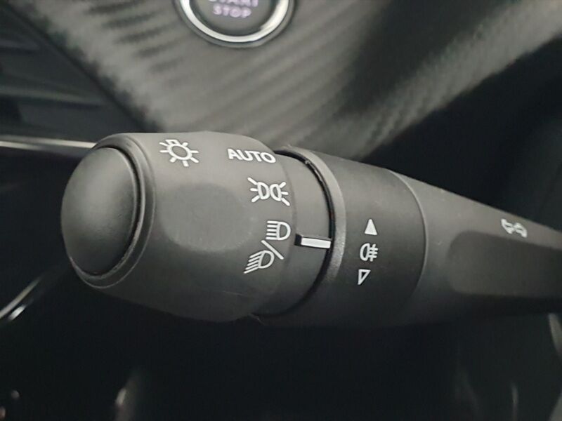 More views of Peugeot 2008