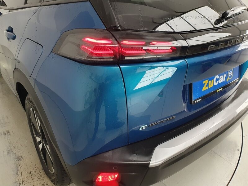 More views of Peugeot 2008