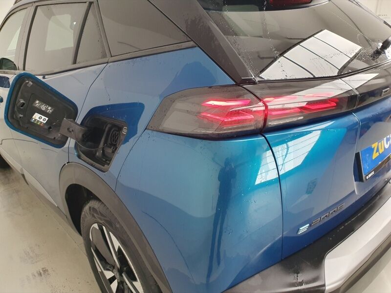 More views of Peugeot 2008