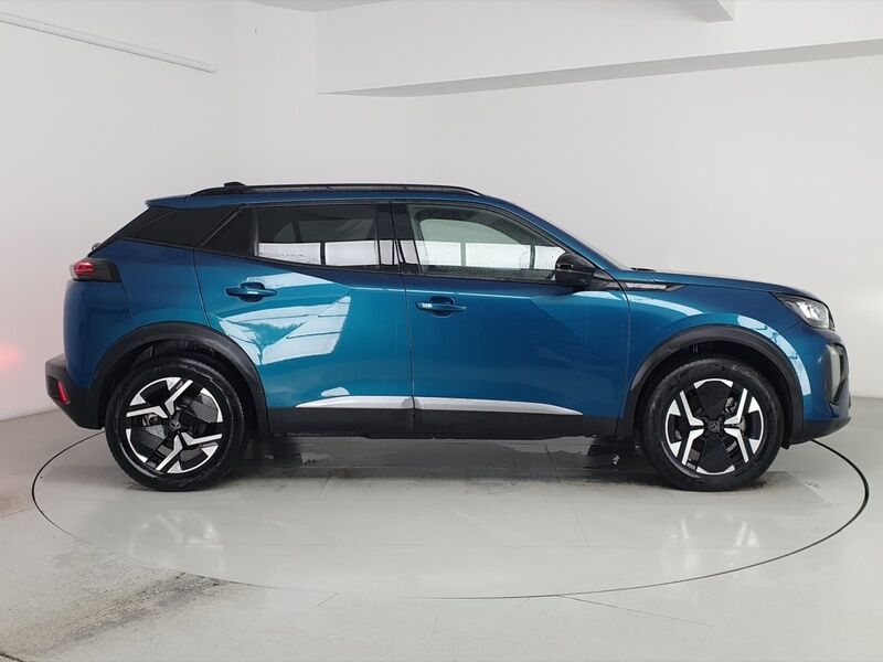 More views of Peugeot 2008