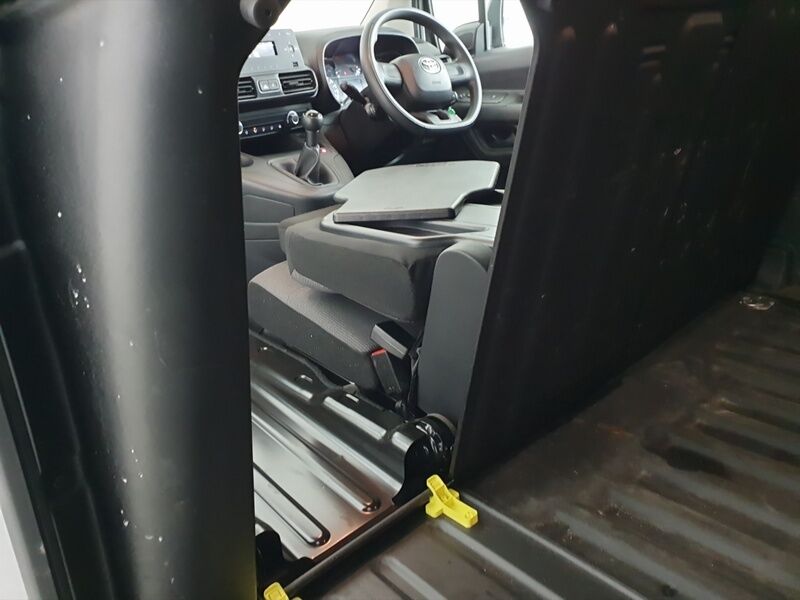 More views of Toyota Proace