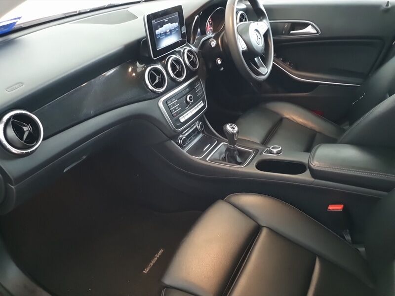 More views of Mercedes-Benz CLA