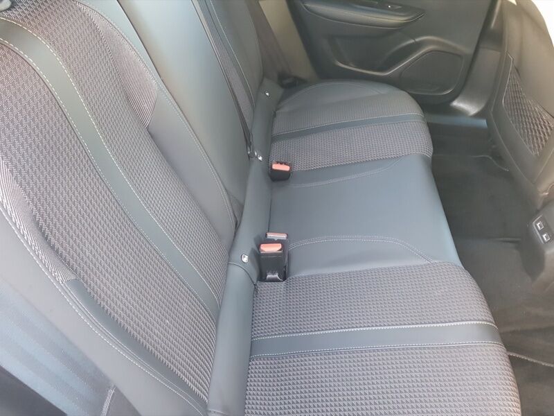 More views of Peugeot 2008