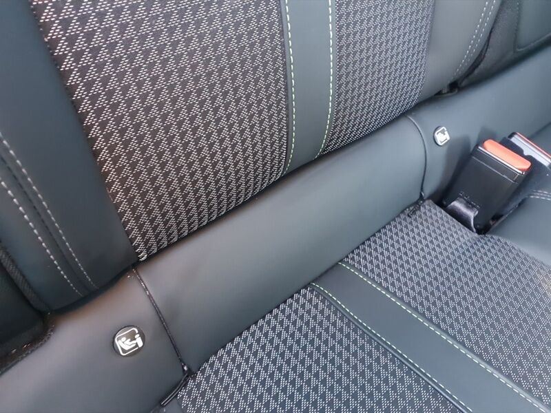 More views of Peugeot 2008