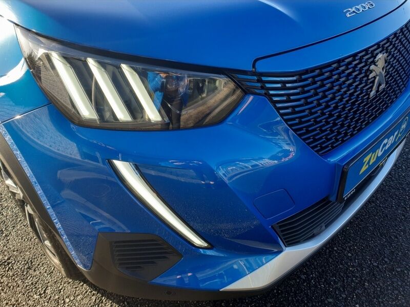 More views of Peugeot 2008