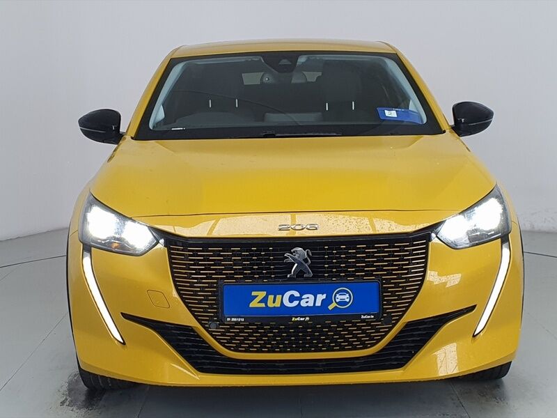 More views of Peugeot 208