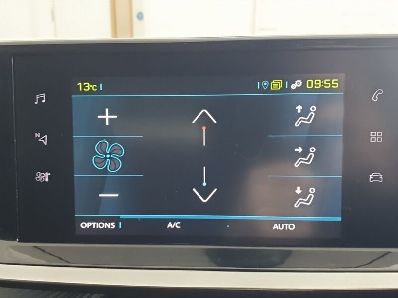 More views of Peugeot 208