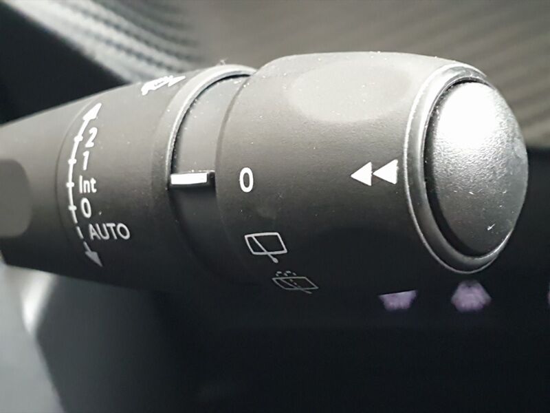 More views of Peugeot 208