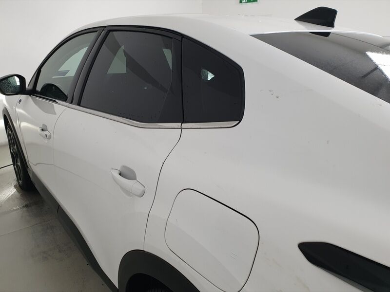 More views of Citroen e-C4 X