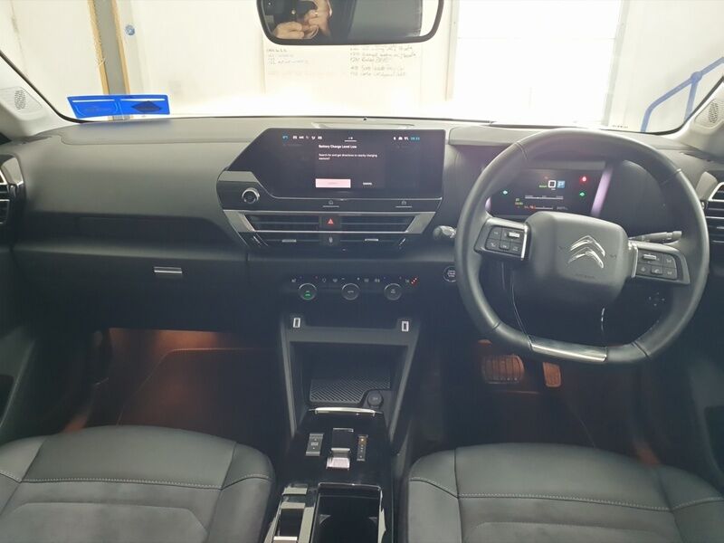 More views of Citroen e-C4 X