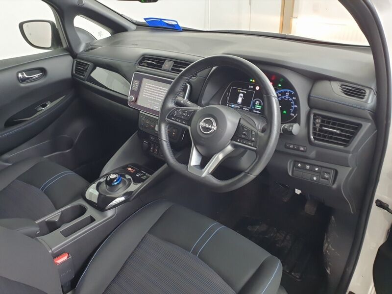 More views of Nissan Leaf