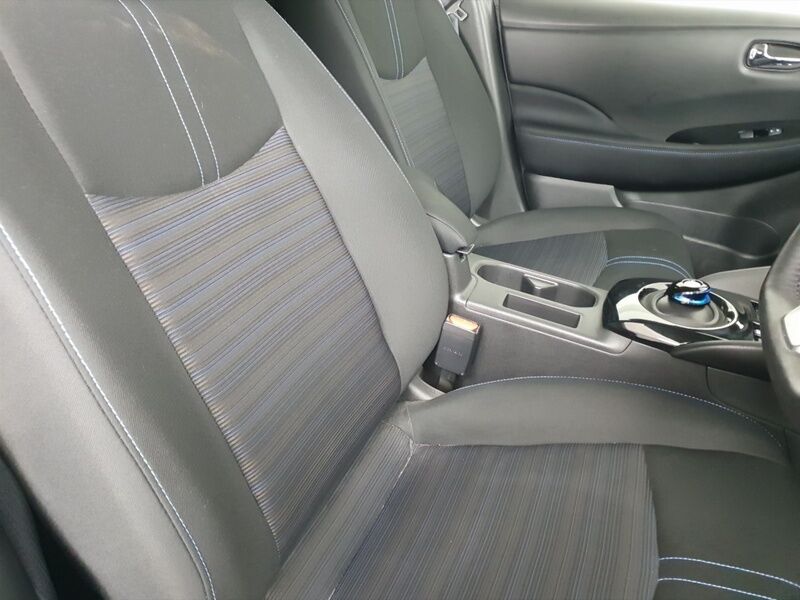 More views of Nissan Leaf