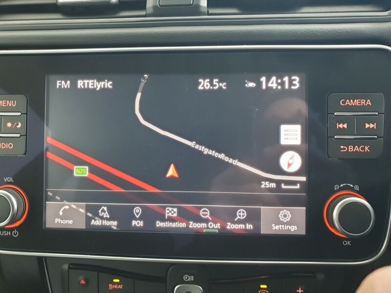 More views of Nissan Leaf