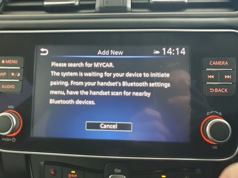 More views of Nissan Leaf