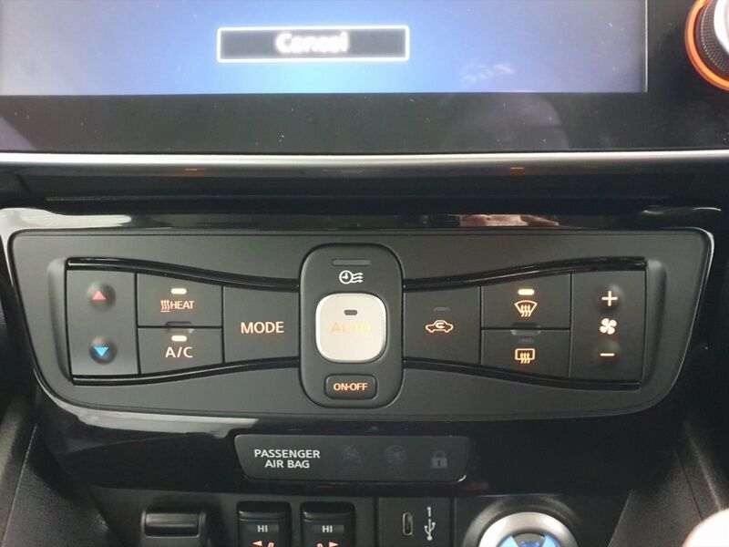 More views of Nissan Leaf