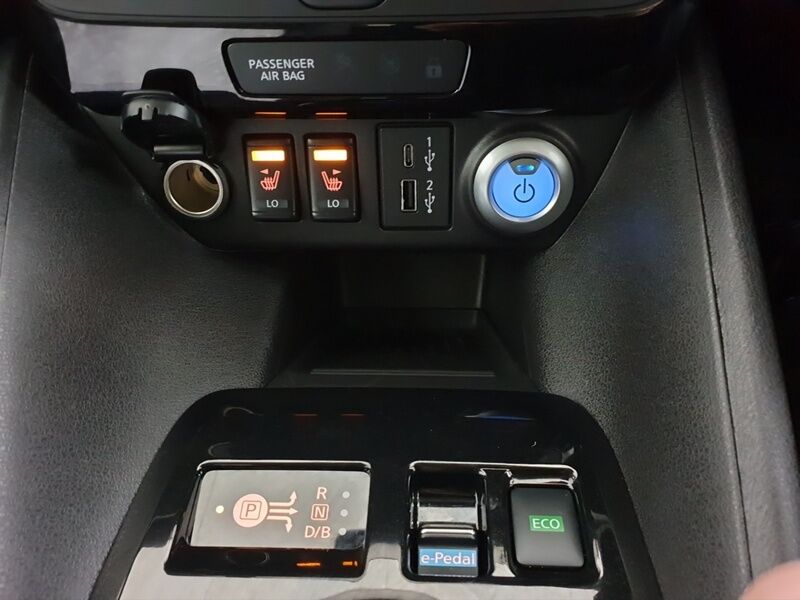 More views of Nissan Leaf