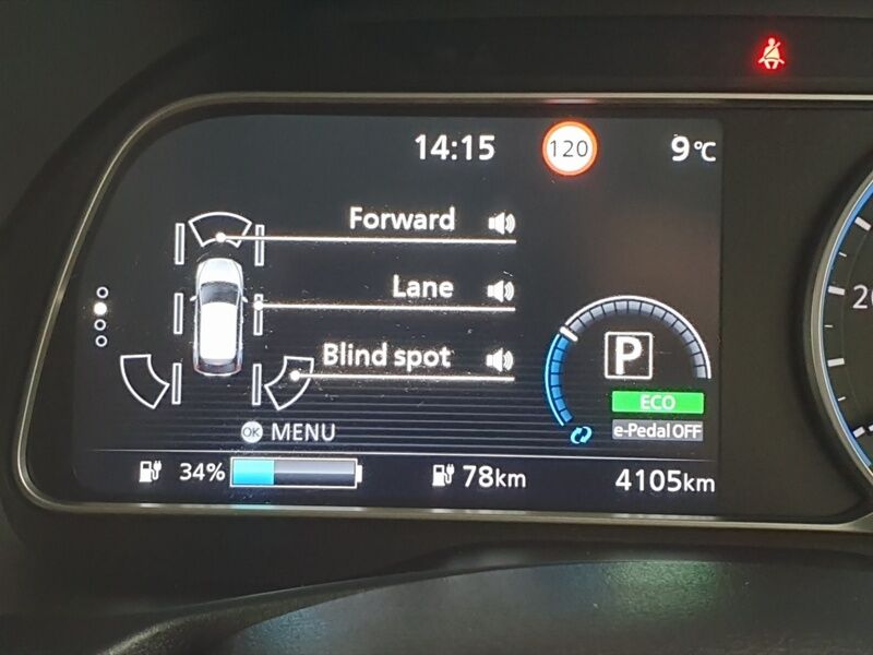 More views of Nissan Leaf