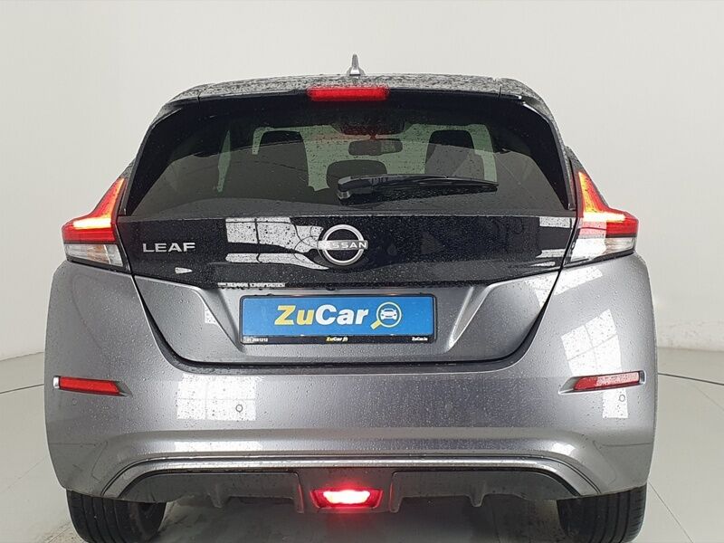 More views of Nissan Leaf