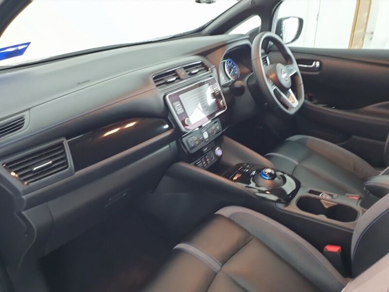 More views of Nissan Leaf