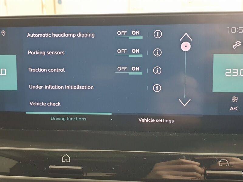 More views of Citroen e-C4