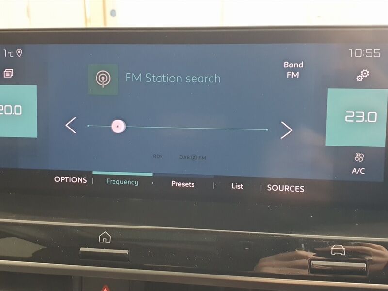 More views of Citroen e-C4