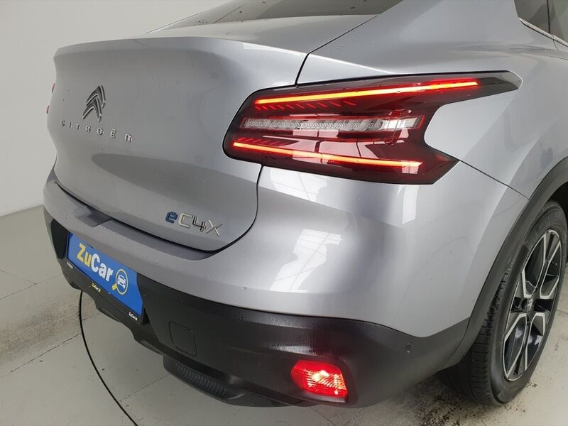 More views of Citroen e-C4 X