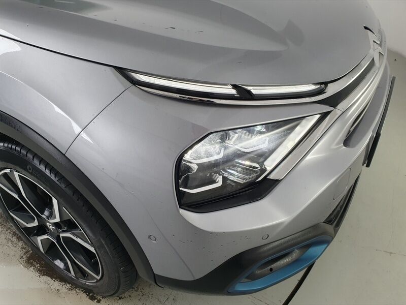 More views of Citroen e-C4 X