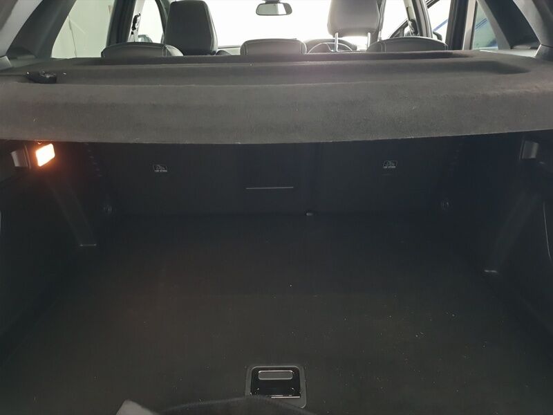 More views of Peugeot 3008