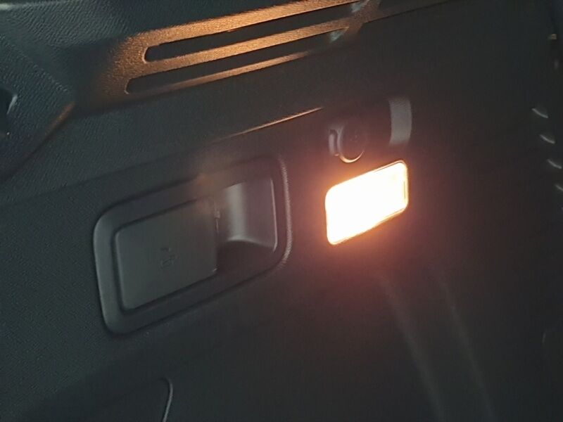 More views of Peugeot 3008