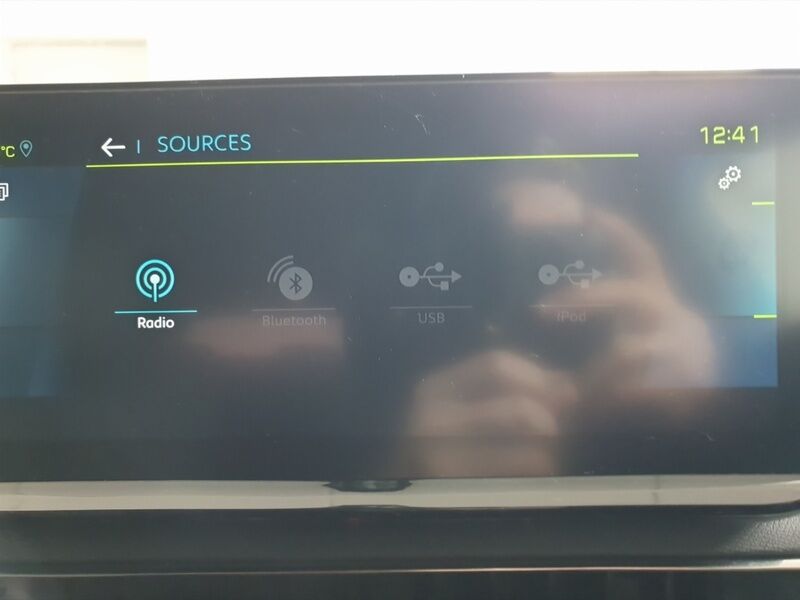 More views of Peugeot 3008