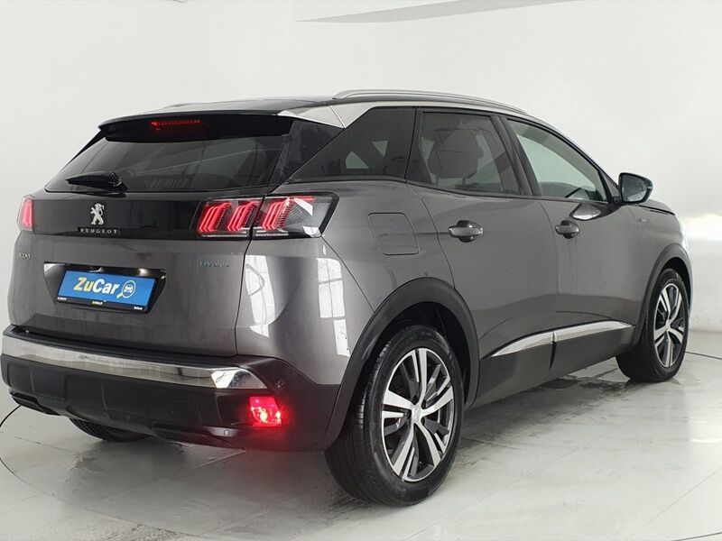 More views of Peugeot 3008