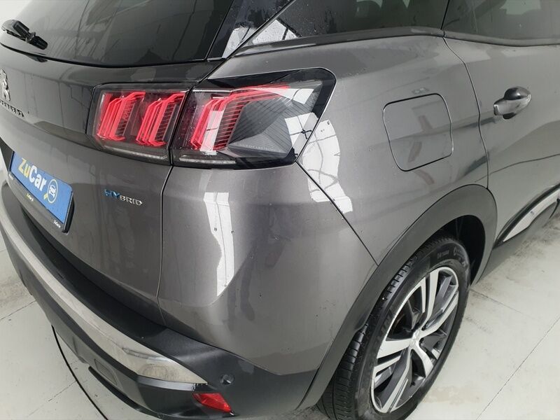 More views of Peugeot 3008