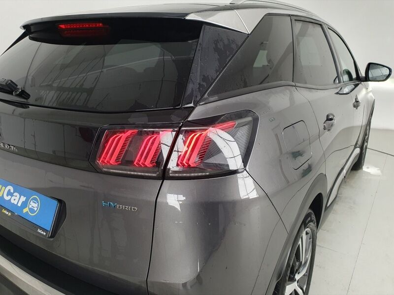 More views of Peugeot 3008
