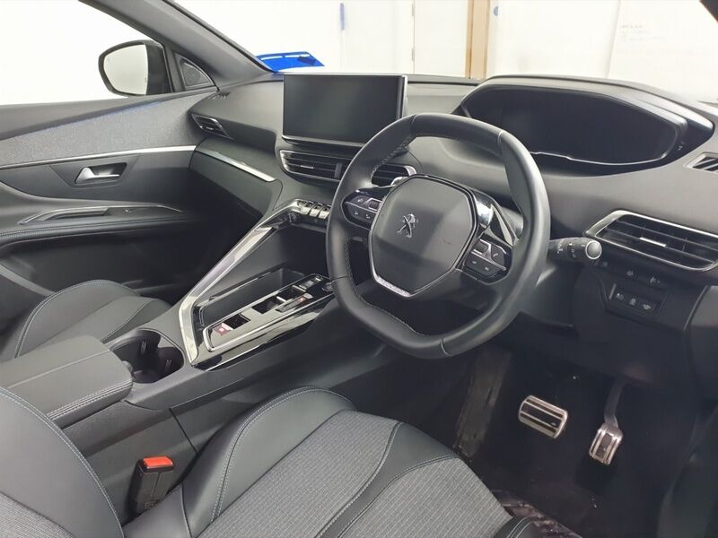 More views of Peugeot 3008