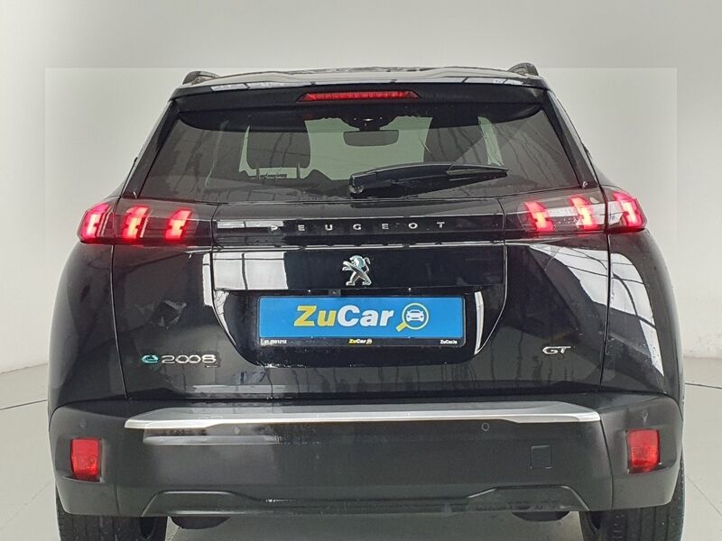 More views of Peugeot 2008