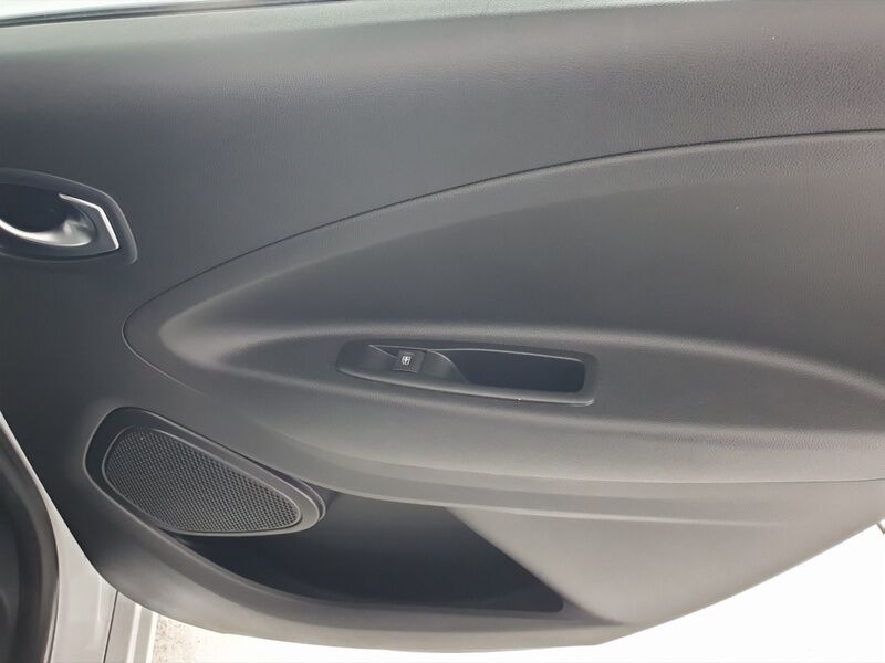 More views of Renault Zoe