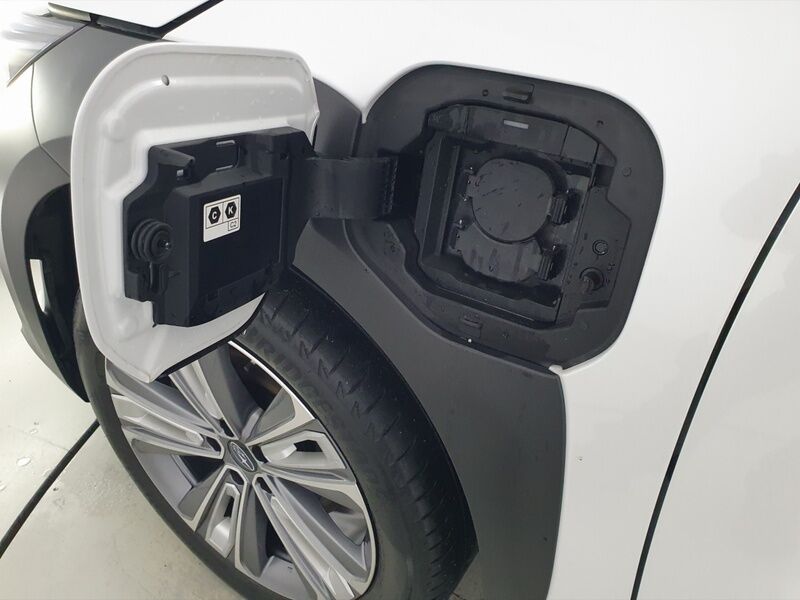 More views of Subaru Solterra