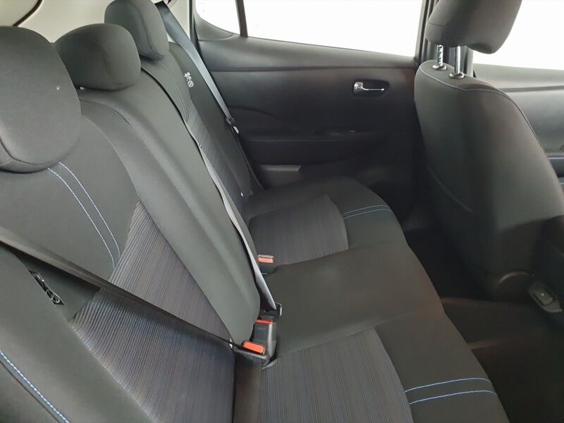 More views of Nissan Leaf