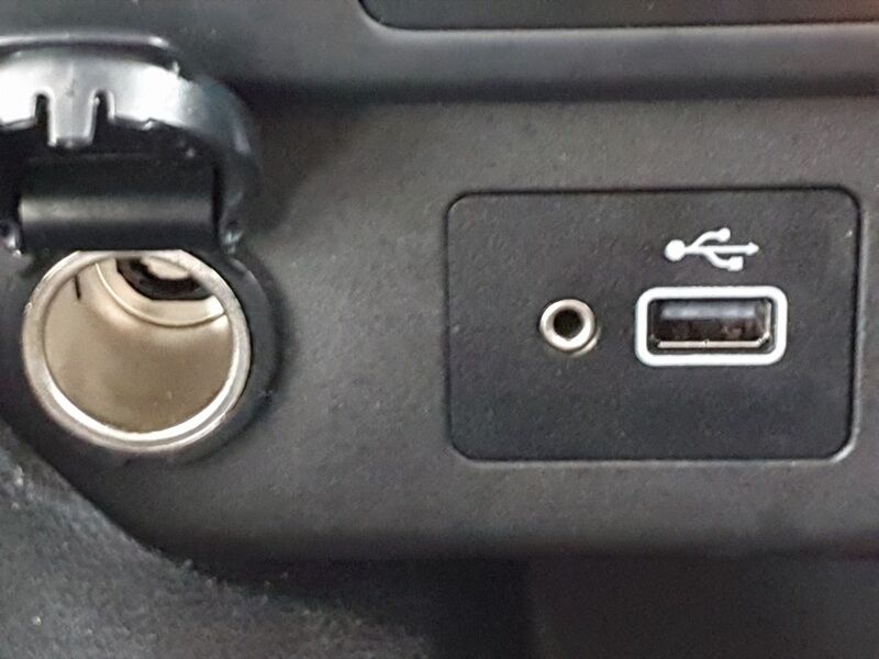 More views of Nissan Leaf