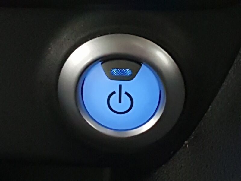 More views of Nissan Leaf